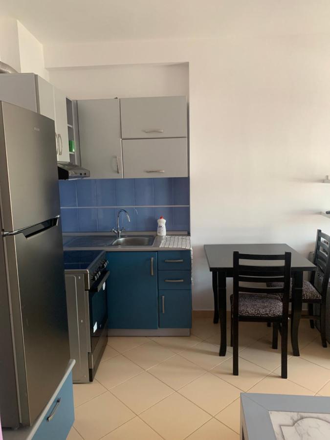 Beton Vlora B Studio Exteriör bild